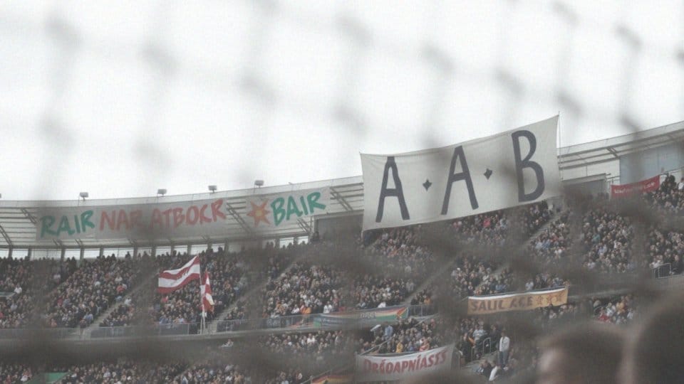 Jak ACAB pojawia się w flagach oraz oprawach kibiców?